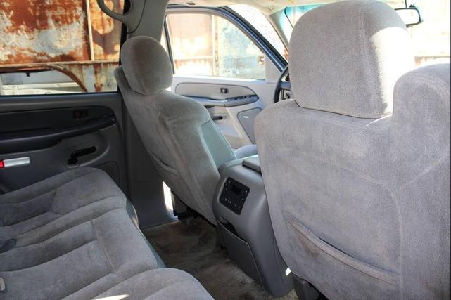 Photo of 2003 Dark Gray Metallic Chevrolet Tahoe