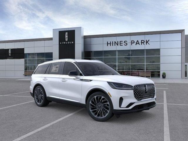 Photo of 2025 Pristine White Metallic Tri-Coat Lincoln Aviator