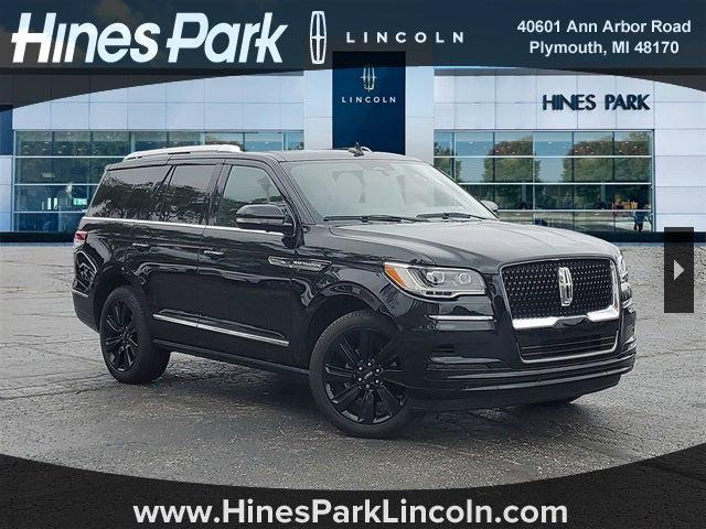 Photo of 2024 Infinite Black Metallic Clearcoat Lincoln Navigator