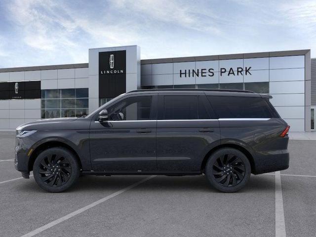 Photo of 2025 Starlight Gray Metallic Lincoln Navigator