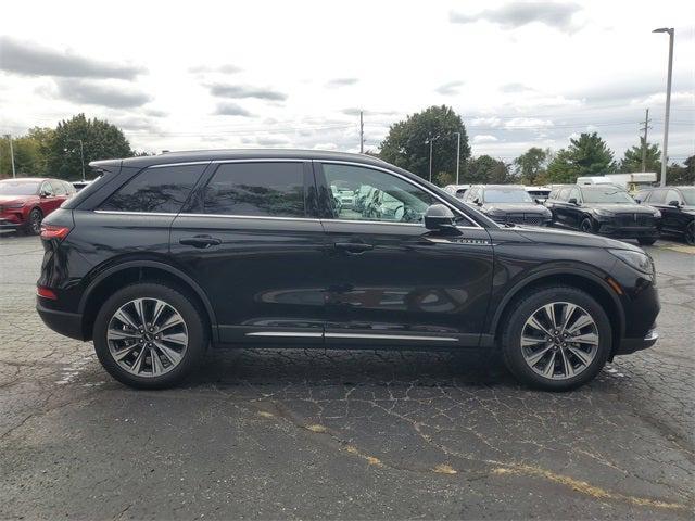 Photo of 2022 Infinite Black Metallic Clearcoat Lincoln Corsair