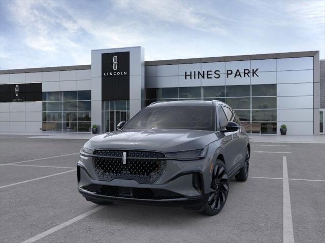 Photo of 2025 Lustrous Gray Metallic Clearcoat Lincoln Nautilus