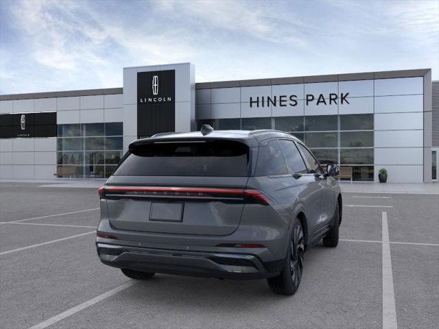 Photo of 2025 Lustrous Gray Metallic Clearcoat Lincoln Nautilus