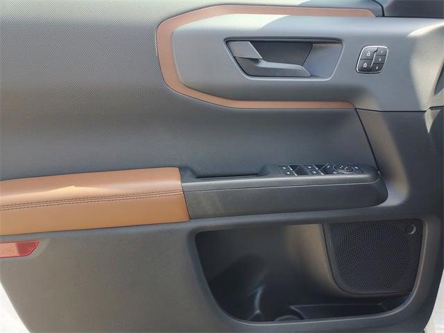 Photo of 2023 Oxford White Ford Bronco Sport