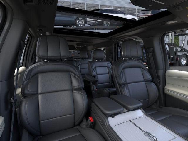 Photo of 2025 Starlight Gray Metallic Lincoln Navigator