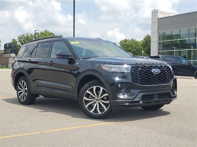 Photo of 2025 Black Metallic Ford Explorer