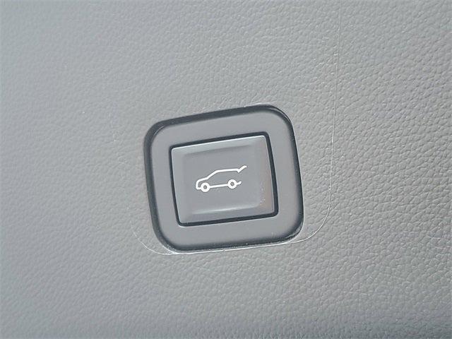 Photo of 2023 Sterling Gray Metallic Chevrolet Traverse