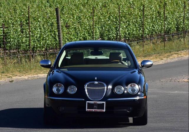 Photo of 2005 Ebony Jaguar S-Type
