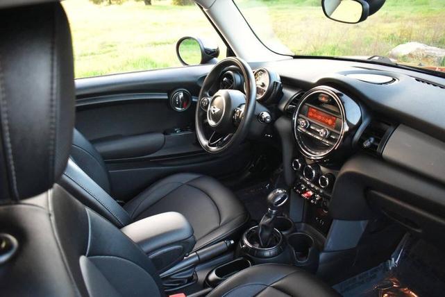 Photo of 2016 Red MINI Hardtop