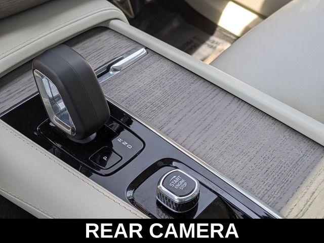 Photo of 2023 Onyx Black Metallic Volvo XC90