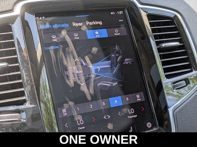 Photo of 2023 Onyx Black Metallic Volvo XC90