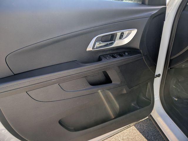 Photo of 2016 Summit White Chevrolet Equinox