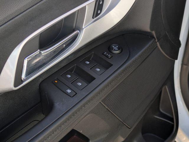 Photo of 2016 Summit White Chevrolet Equinox