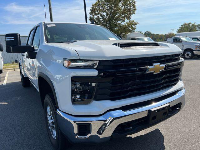Photo of 2025 Summit White Chevrolet Silverado 2500