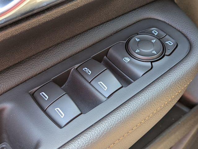 Photo of 2019 Summit White GMC Terrain