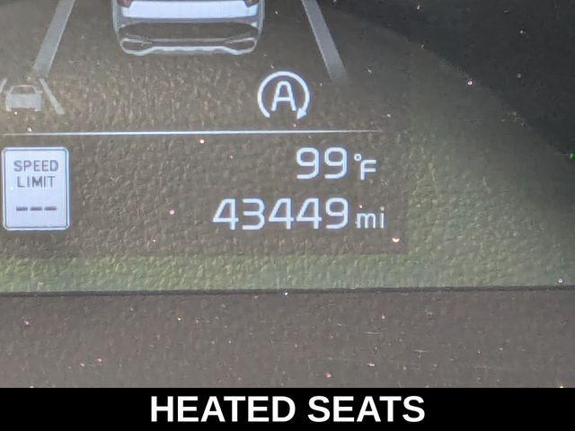 Photo of 2023 Glacial White Pearl Kia Sportage