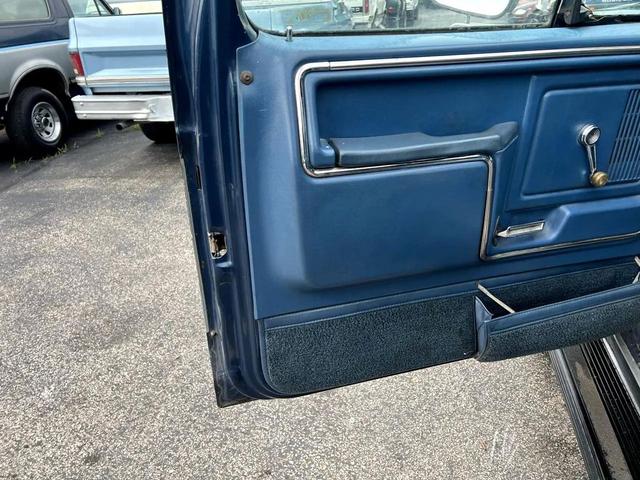 Photo of 1986 Blue Ford Pickup Truck