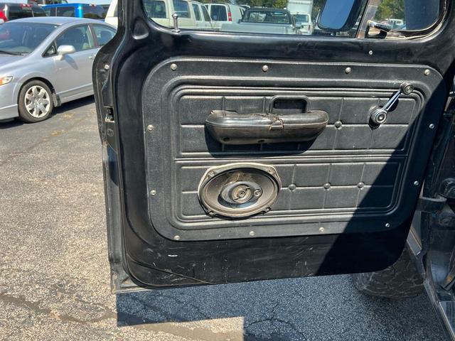 Photo of 1972 Black Ford F-250
