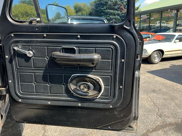 Photo of 1972 Black Ford F-250
