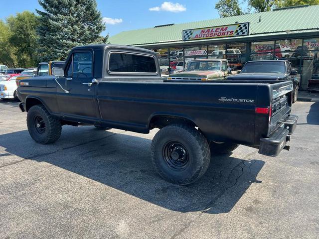Photo of 1972 Black Ford F-250