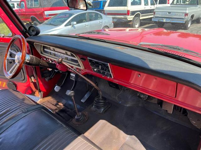Photo of 1972 Red Ford F-250