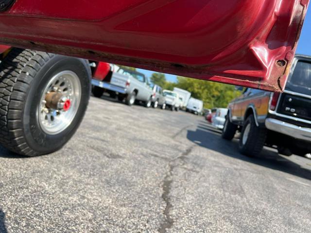 Photo of 1972 Red Ford F-250