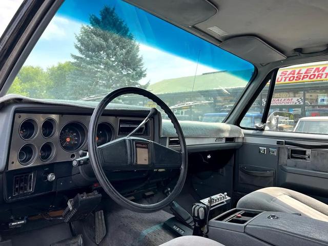 Photo of 1988 Black GMC Jimmy