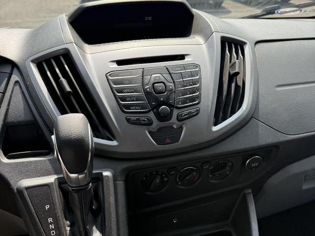 Photo of 2018 Oxford White Ford Transit-350