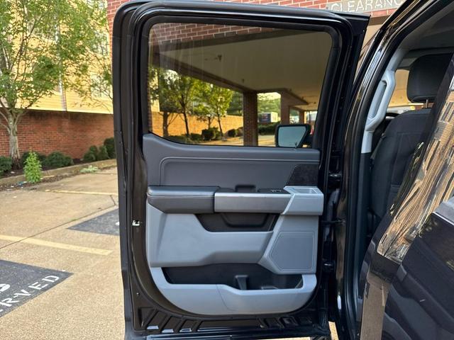 Photo of 2022 Agate Black Metallic Ford F-150