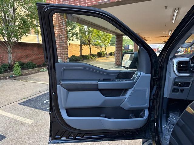 Photo of 2022 Agate Black Metallic Ford F-150