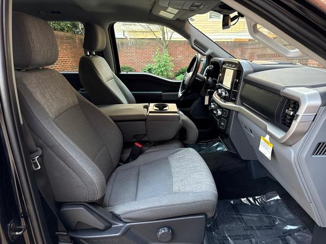 Photo of 2022 Agate Black Metallic Ford F-150