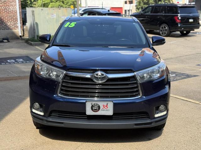 Photo of 2015 Nautical Blue Metallic Toyota Highlander