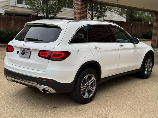 Photo of 2022 Polar White Mercedes-Benz GLC 300