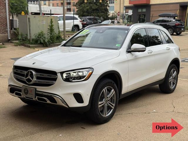 Photo of 2022 Polar White Mercedes-Benz GLC 300