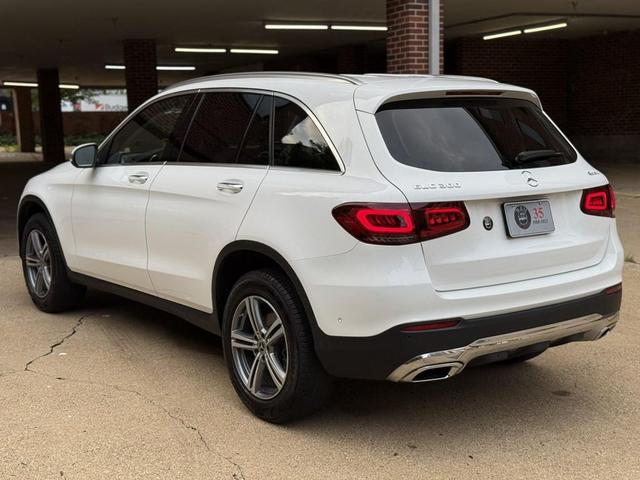 Photo of 2022 Polar White Mercedes-Benz GLC 300