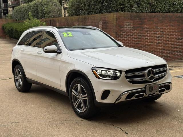 Photo of 2022 Polar White Mercedes-Benz GLC 300