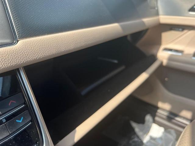 Photo of 2020 Fuji White Jaguar XF
