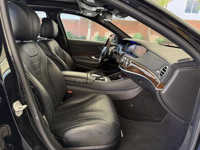 Photo of 2015 Black Mercedes-Benz S-Class