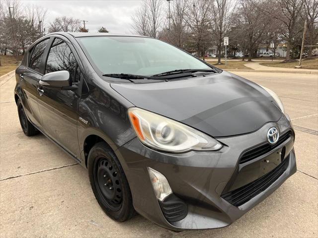 Photo of 2016 Magnetic Gray Metallic Toyota Prius c