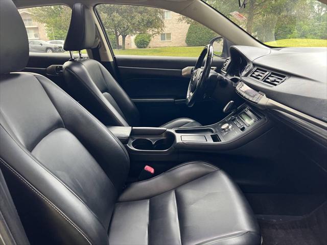 Photo of 2015 Gray Lexus CT 200h