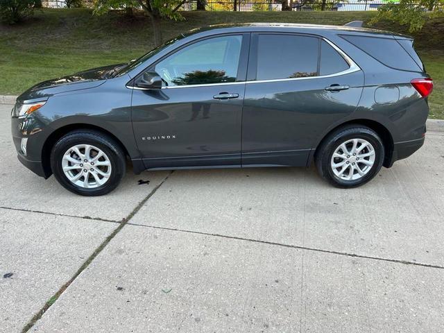 Photo of 2018 Nightfall Gray Metallic Chevrolet Equinox
