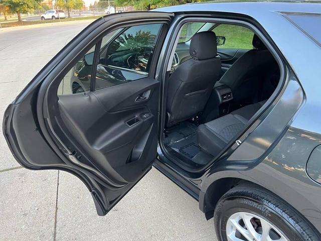 Photo of 2018 Nightfall Gray Metallic Chevrolet Equinox