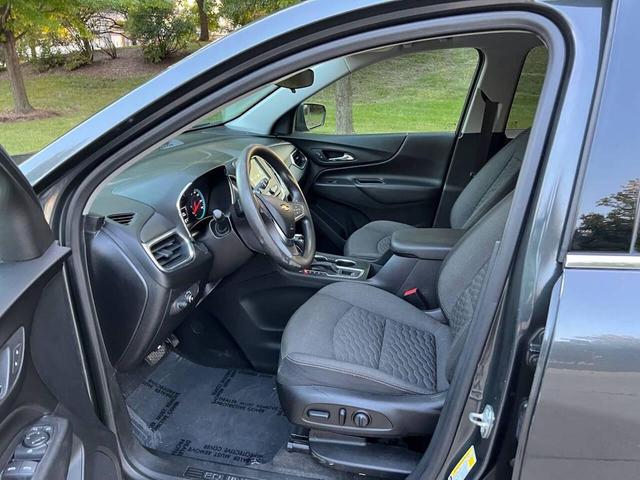Photo of 2018 Nightfall Gray Metallic Chevrolet Equinox