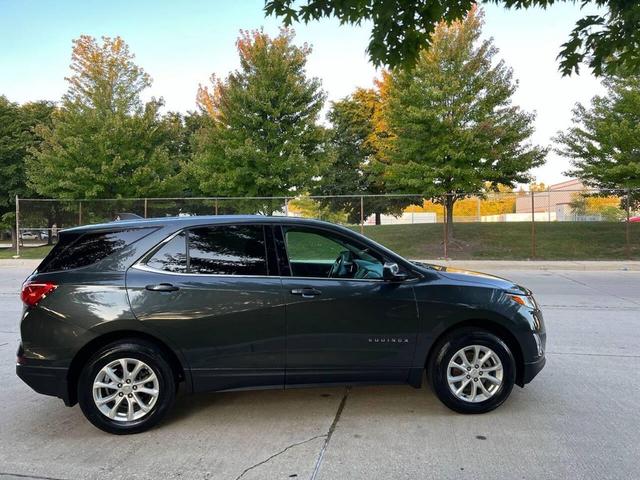 Photo of 2018 Nightfall Gray Metallic Chevrolet Equinox