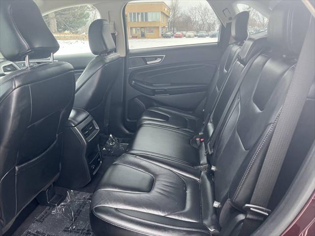 Photo of 2021 Red Ford Edge