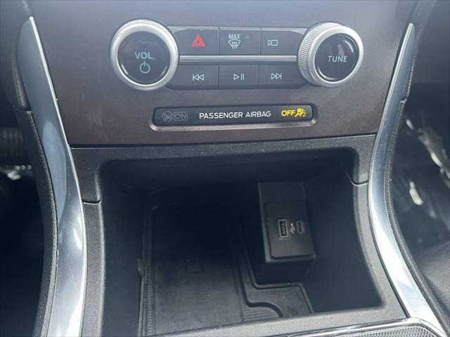Photo of 2021 Red Ford Edge
