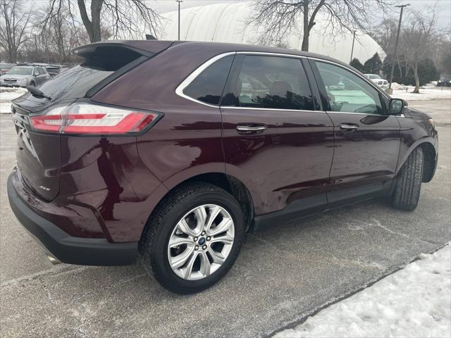 Photo of 2021 Red Ford Edge