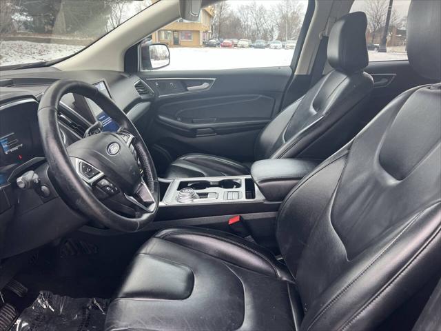 Photo of 2021 Red Ford Edge