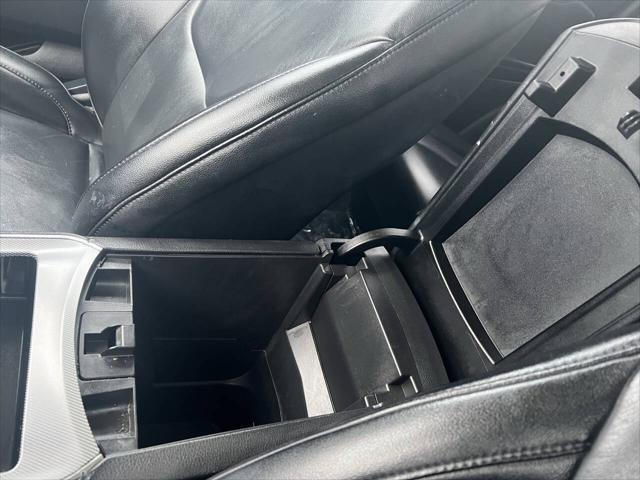 Photo of 2021 Red Ford Edge