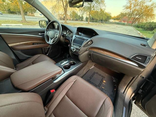 Photo of 2019 Gray Acura MDX